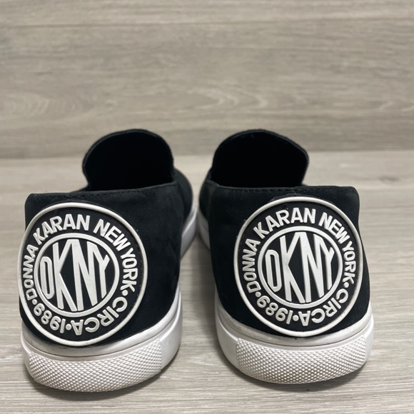DKNY slip ons - Picture 4 of 6